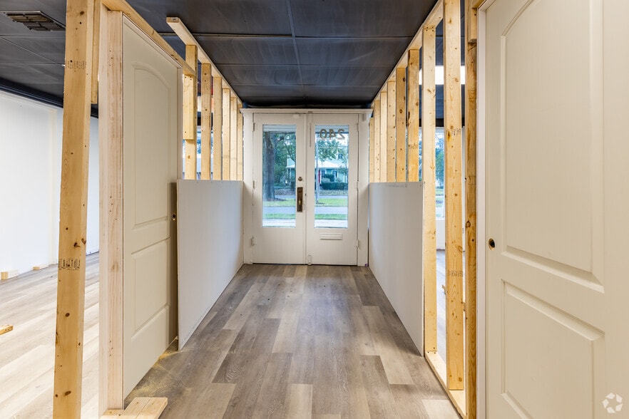 More Photos Of 244 E Graves Ave, Orange City Apartments For Lease