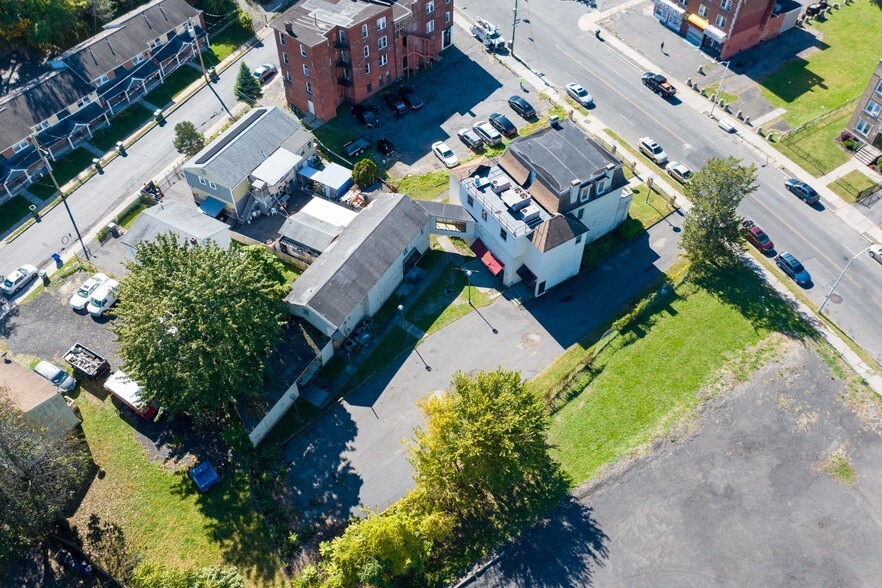 More Photos Of 2404 Main St, Hartford Storefront Retail Office For Sale