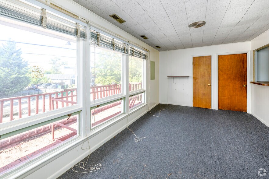 More Photos Of 601 Eastern Ave NE, Capitol Heights Medical For Sale