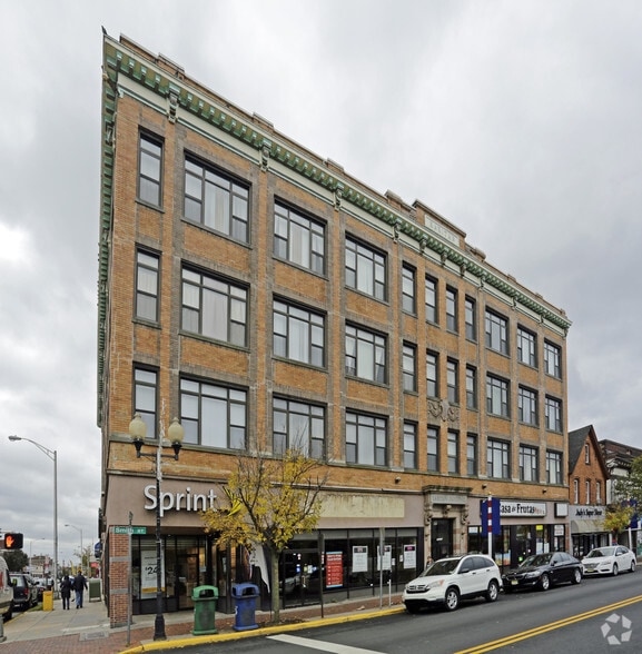 More Photos Of 173-175 Smith St, Perth Amboy Storefront Retail Residential For Lease