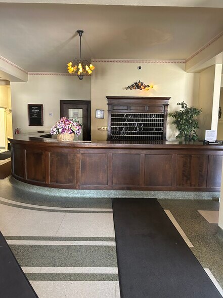 More Photos Of 103 E Maple Ave, Beaver Dam Apartments For Sale