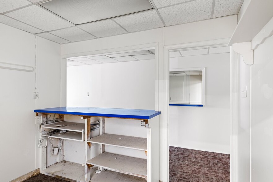 More Photos Of 8364 Easton Rd, Ottsville Auto Dealership For Sale