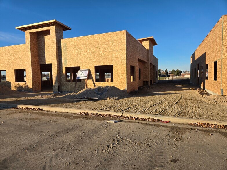 More Photos Of 1143 12th Ave Rd, Nampa Unknown For Lease