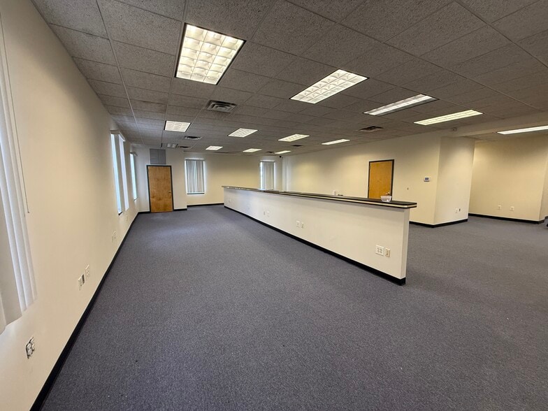 More Photos Of 545 Cary Ave, Staten Island Office For Lease