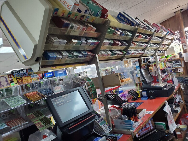 More Photos Of 1424 E Noble Ave, Guthrie Convenience Store For Sale