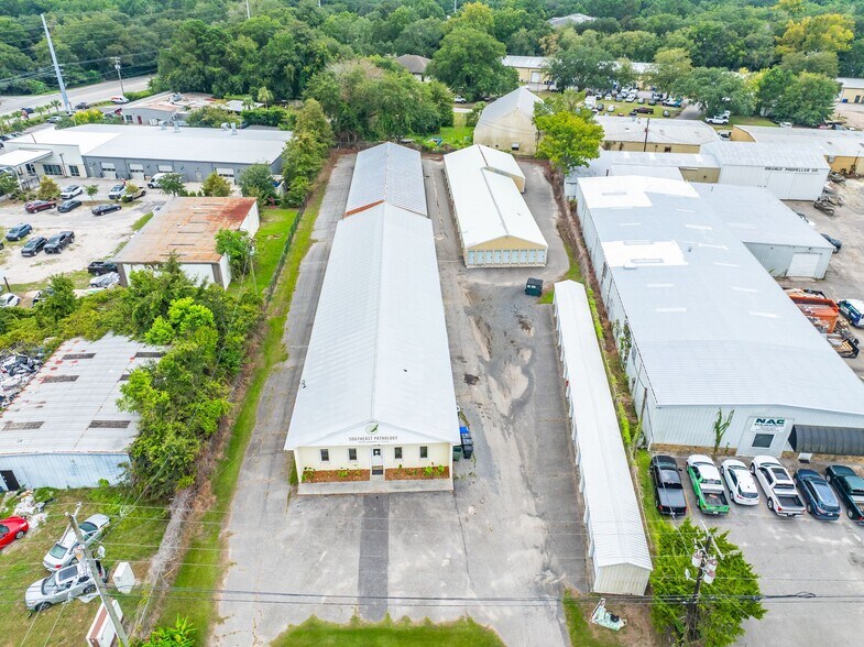More Photos Of 1719 Signal Point Rd, Charleston Self Storage For Sale