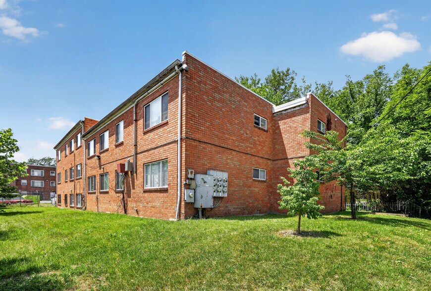 Primary Photo Of , Washington Multifamily For Sale