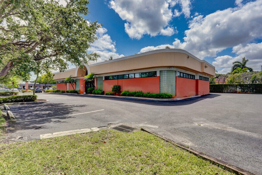 More Photos Of 3537 Forest Hill Blvd, West Palm Beach Medical For Lease