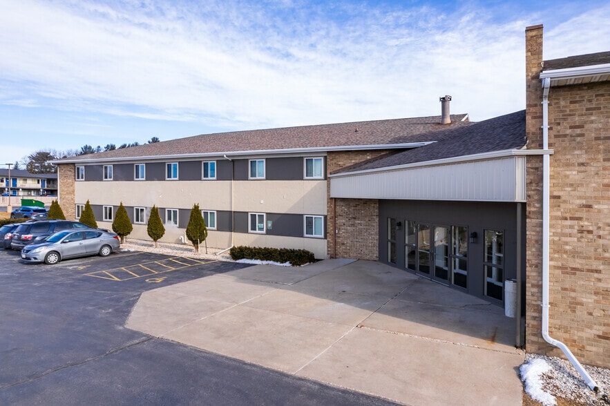 Primary Photo Of 1600 Shawano Ave, Green Bay Office For Lease