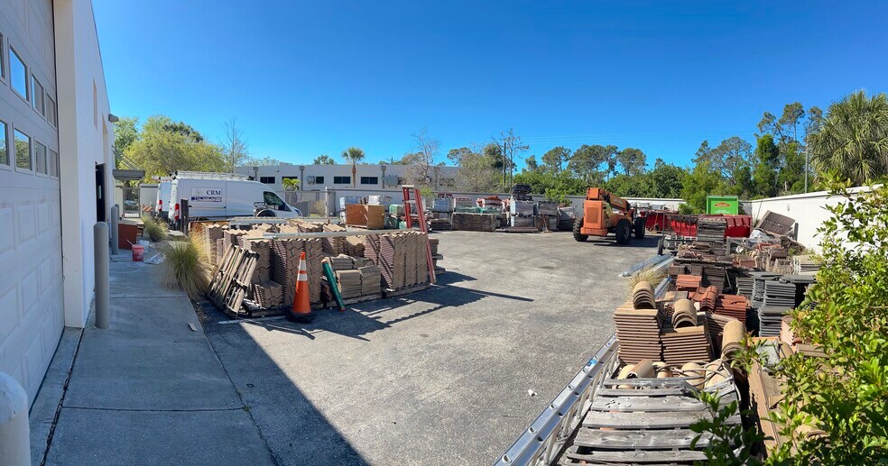 More Photos Of 9231 Brookwood Ct, Bonita Springs Light Manufacturing For Lease