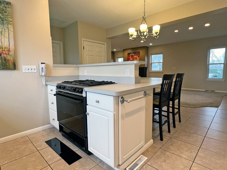 More Photos Of 3567 W 26th St, Erie Freestanding For Sale