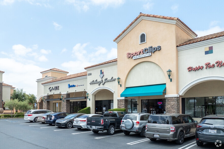 Primary Photo Of 550 E Betteravia Rd, Santa Maria Freestanding For Lease