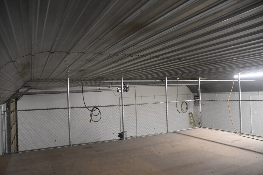 More Photos Of 6310 Edith Blvd NE, Albuquerque Warehouse For Lease