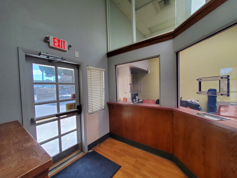 More Photos Of 415 E Chapel St, Santa Maria Medical For Sale