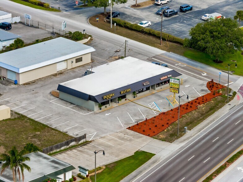 More Photos Of 984 Rockledge Blvd, Rockledge General Retail For Sale