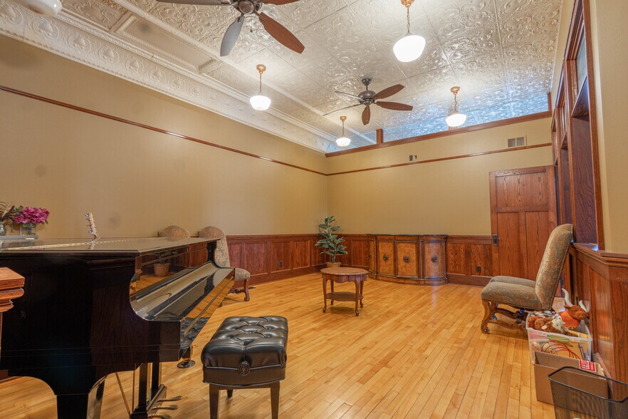 More Photos Of 114 S State St, Fall Creek Office For Lease