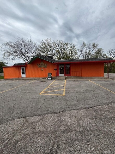 More Photos Of 4492 Richfield Rd, Flint Restaurant For Sale