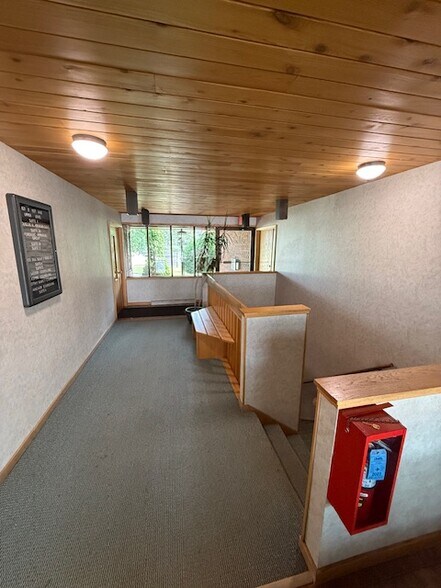 More Photos Of 821 E 1st St, Appleton Office For Sale