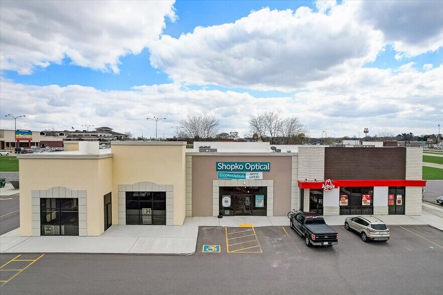 More Photos Of 2921 New Pinery Rd, Portage Fast Food For Lease