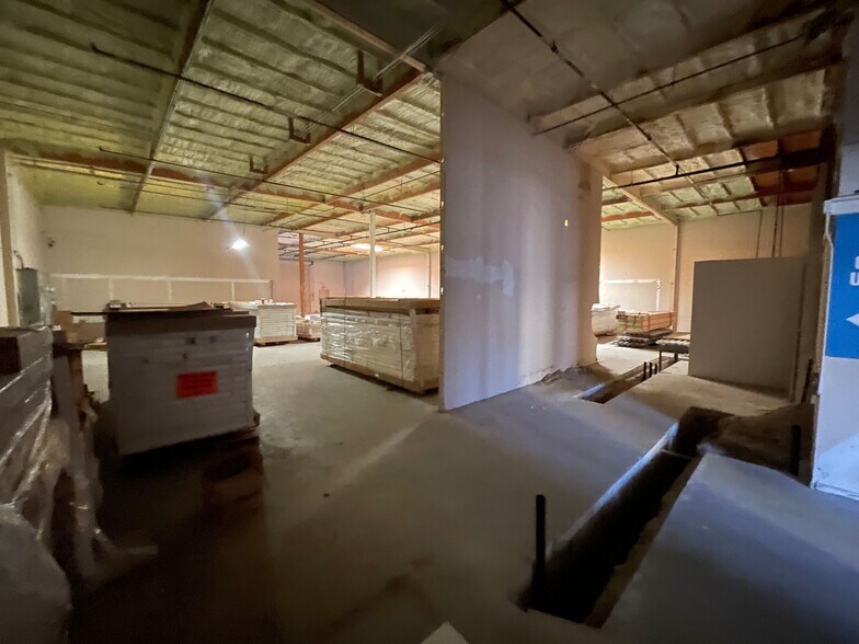 More Photos Of 68364 Commercial Rd, Cathedral City Warehouse For Sale