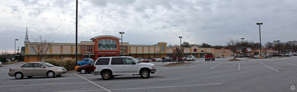 More Photos Of 111-129 W Butler Rd, Mauldin Unknown For Lease