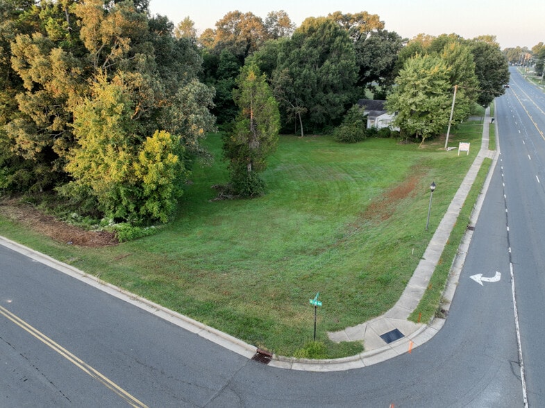 More Photos Of 511 Main St W, Locust Land For Sale