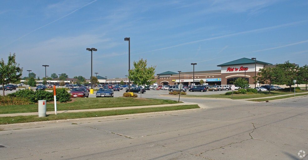 More Photos Of 5910-5960 75th St, Kenosha Unknown For Lease