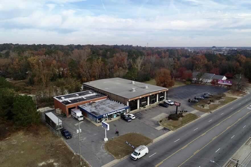 More Photos Of 930 Robeson St, Fayetteville Office For Sale