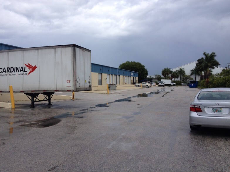 More Photos Of 1500 N Florida Mango Rd, West Palm Beach Warehouse For Lease