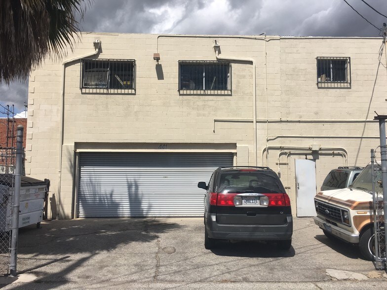 More Photos Of 441 S Victory Blvd, Burbank Loft Creative Space For Lease