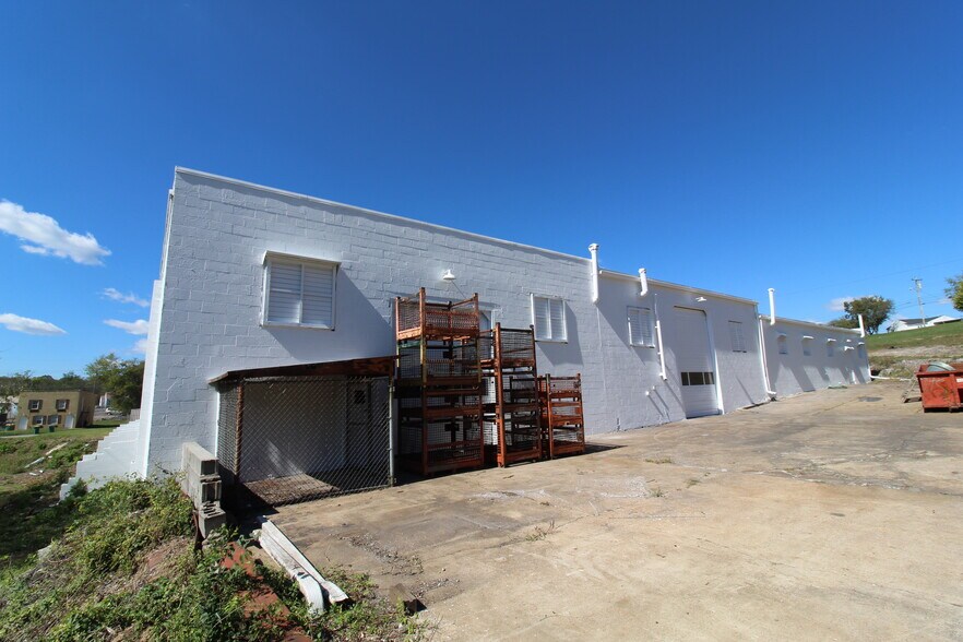 More Photos Of 703 1st Ave N, Lewisburg Warehouse For Lease