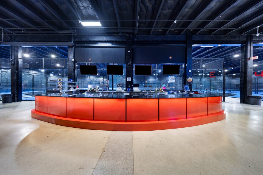 More Photos Of 1360 NW 88th Ave, Doral Bar For Sale