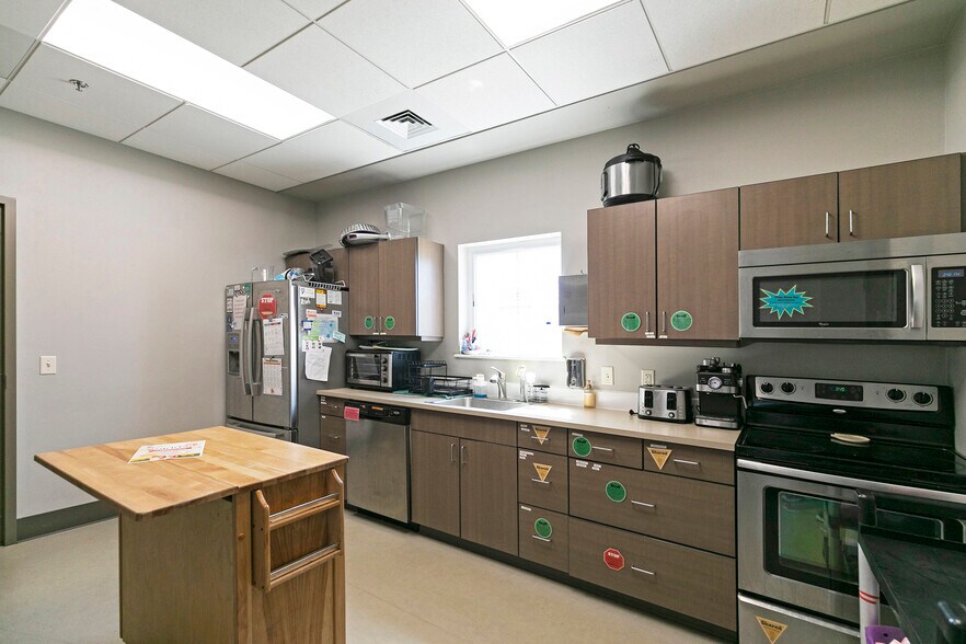 More Photos Of 2606 South Ave W, Missoula Shelter For Sale