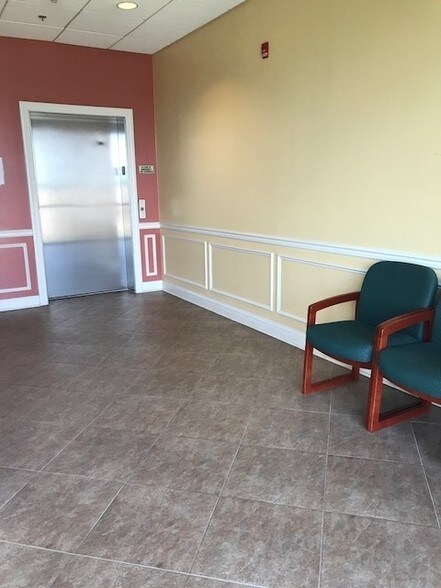 More Photos Of 300 Penhorn Ave, Secaucus Office For Lease