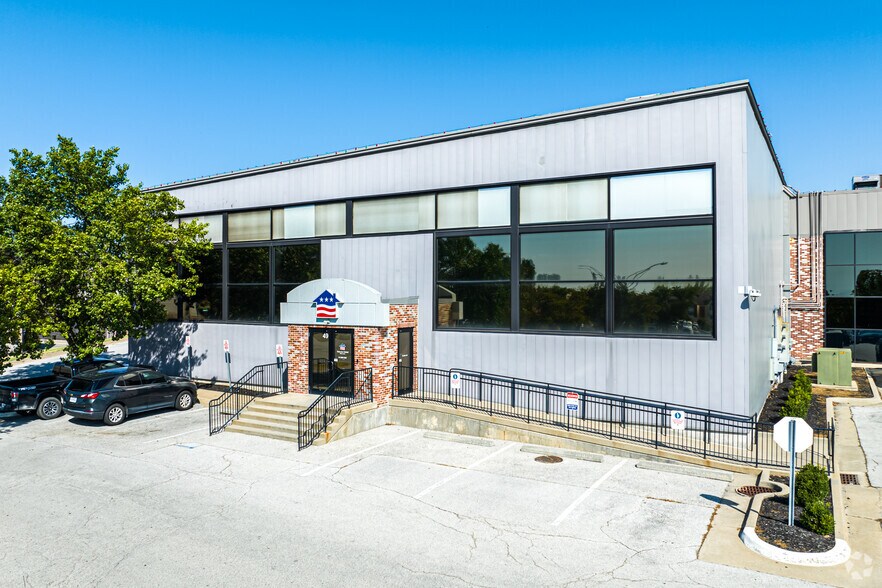 More Photos Of 1400 Forum Blvd, Columbia Unknown For Lease