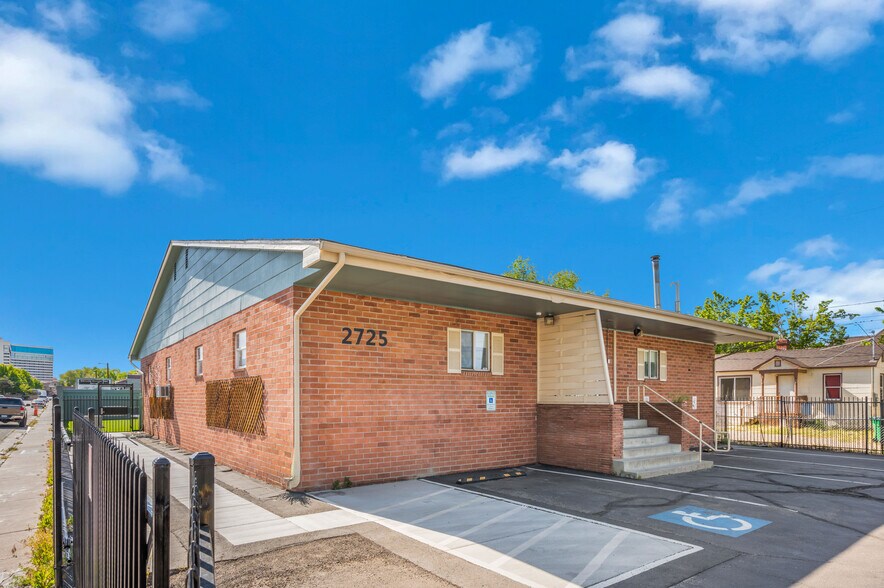 2725 Yori Ave  
