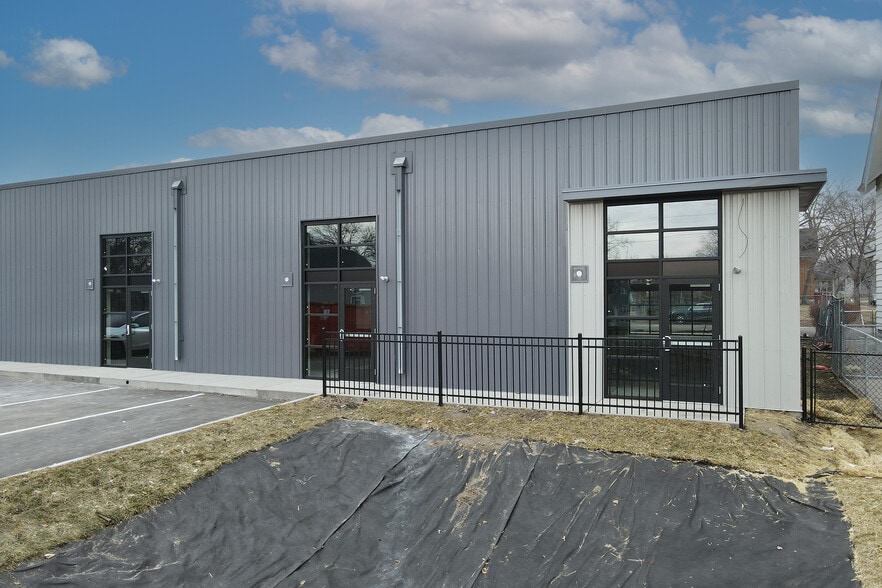More Photos Of 1324 7th St W, Saint Paul Freestanding For Lease