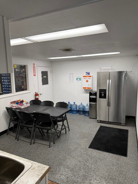 More Photos Of 7311 W Central Ave, Toledo Light Manufacturing For Sale