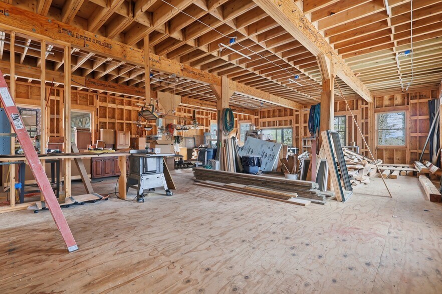 More Photos Of 1420 N High St, Bridgton Apartments For Sale