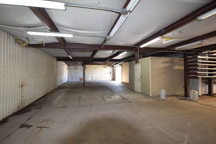 More Photos Of 2201 Chamberlain St, Houston Industrial For Sale