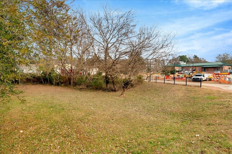 More Photos Of 306 Wait Ave, Wake Forest Fast Food For Sale