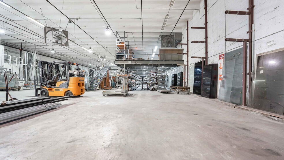 More Photos Of 7450 NW 41st St, Miami Manufacturing For Sale