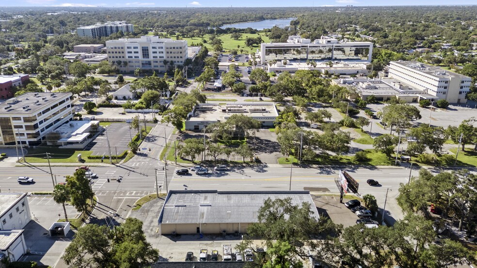 More Photos Of 1400 W Bay Dr, Largo General Retail For Sale