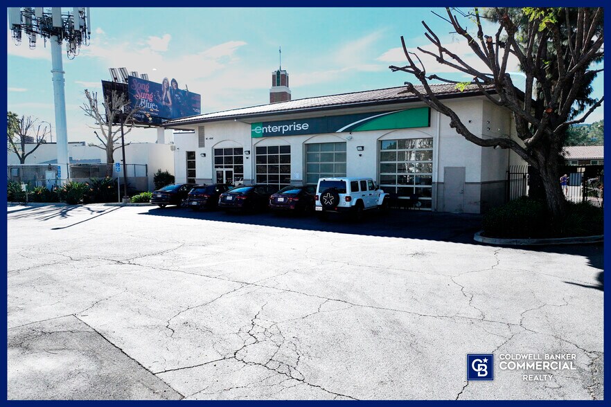 More Photos Of 17717 Ventura Blvd, Encino Auto Dealership For Sale