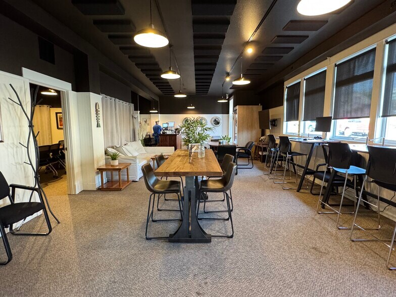 More Photos Of 19089 Jensen Way, Poulsbo Office For Sale