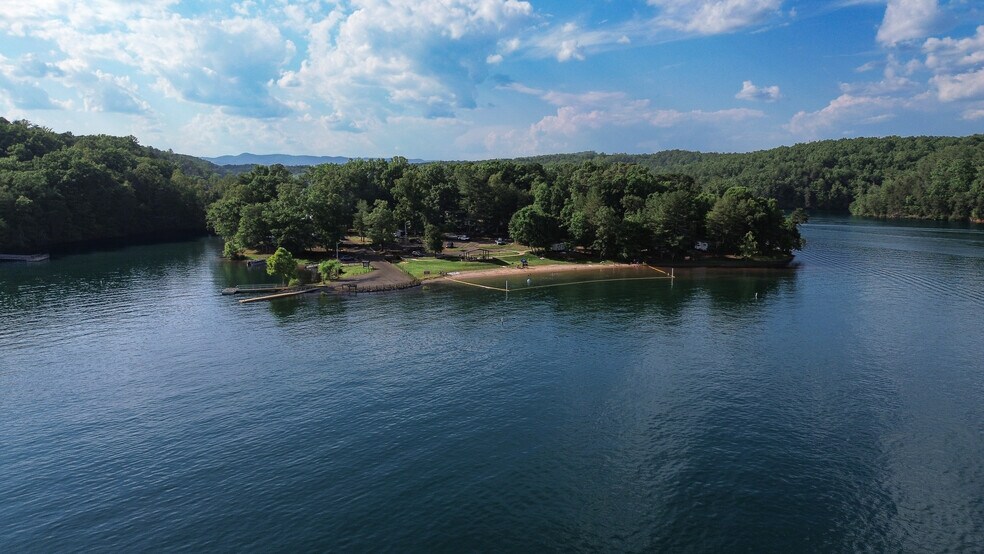 More Photos Of 4265 Goose Point Rd, Bassett Marina For Sale