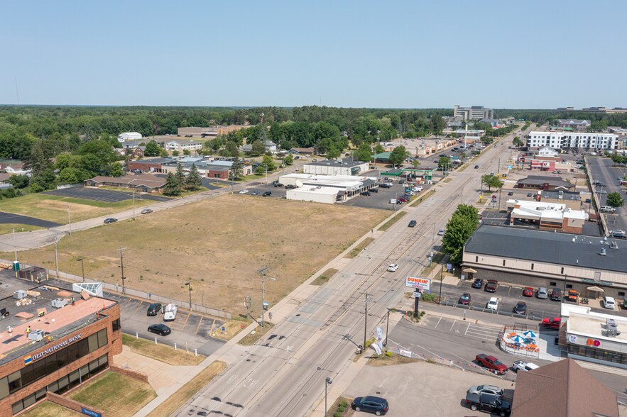 More Photos Of 532 Division St, Stevens Point Land For Sale