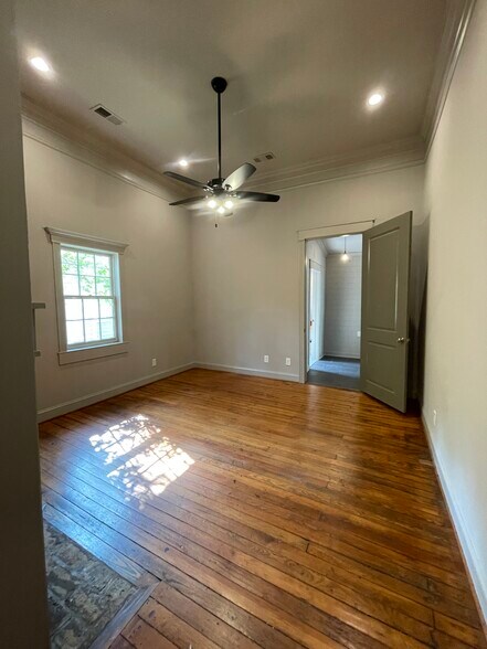 More Photos Of ,  Office For Sale