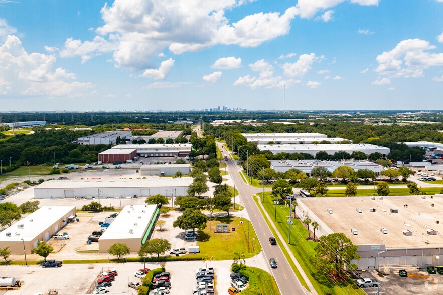 More Photos Of 9621-9647 Palm River Rd, Tampa Unknown For Lease