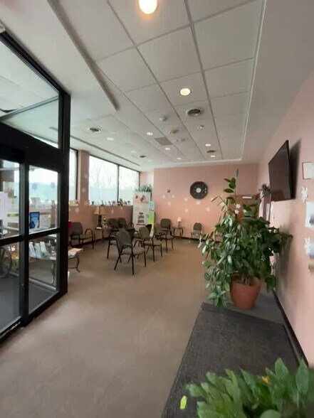 More Photos Of 225 Erdman St, Bangor Freestanding For Lease